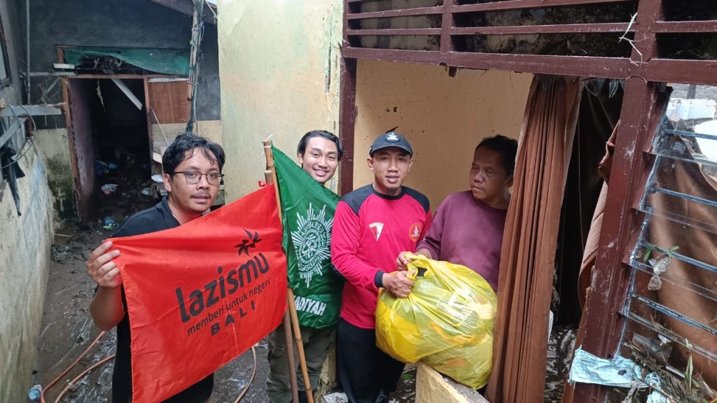 peduli banjir Bali Lazismu Cilacap