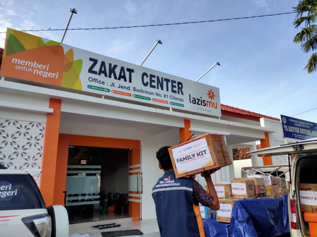 Lazismu Cilacap salurkan bantuan untuk Sumatra