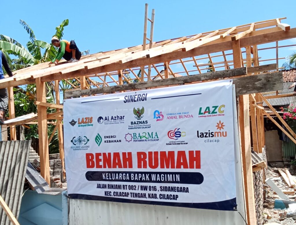 benah rumah Lazismu Cilacap