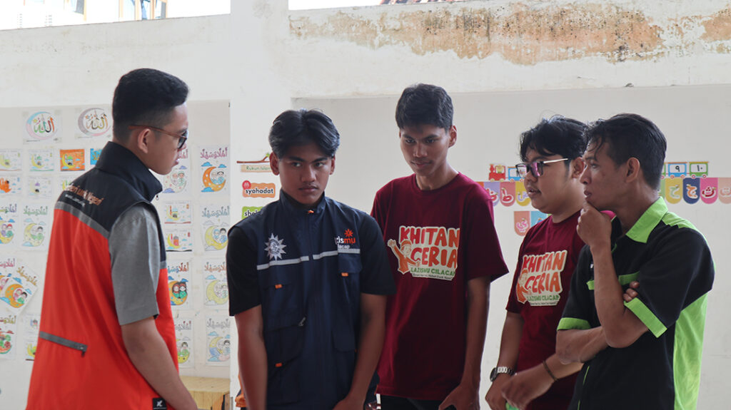 Kolaborasi Relawan Khitan Ceria Lazismu Cilacap
