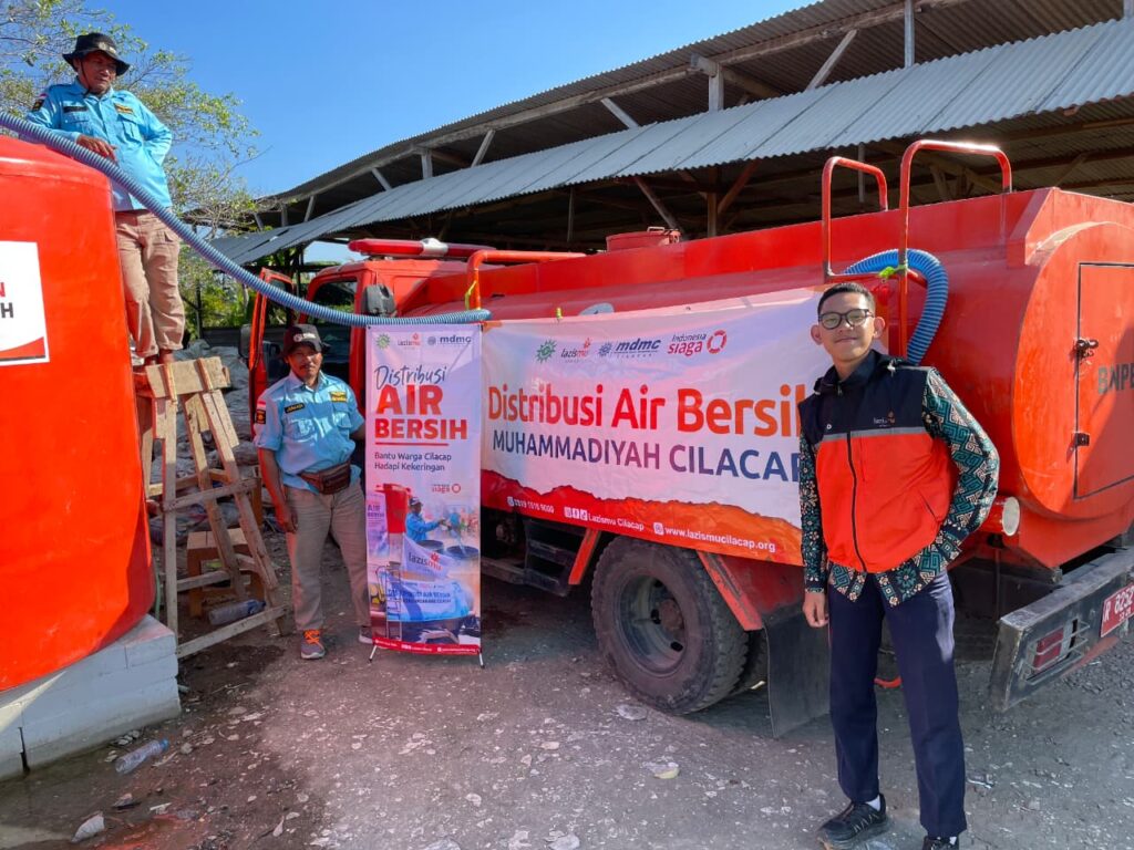 Lazismu Cilacap kirim air bersih Dusun Bondan